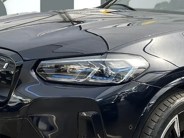 BMW IX3 - Imagem 10