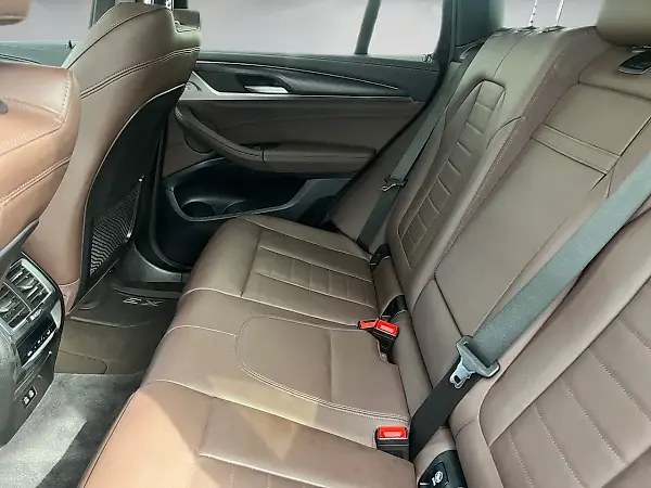 BMW IX3 - Imagem 9