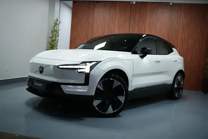 Volvo EX30 - Imagem 1