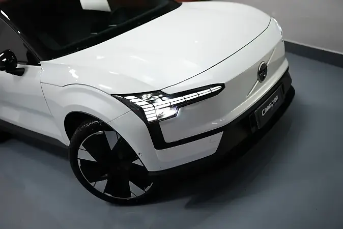 Volvo EX30 - Imagem 2