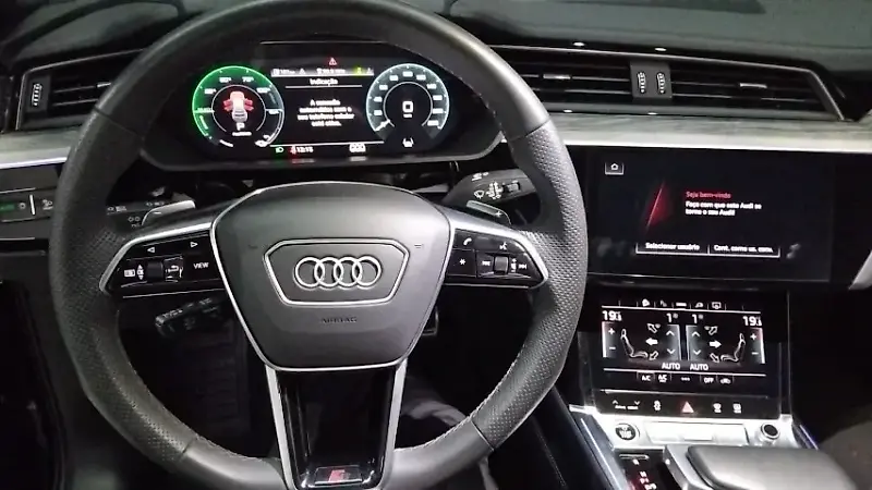 Audi Q8 E-tron - Imagem 2