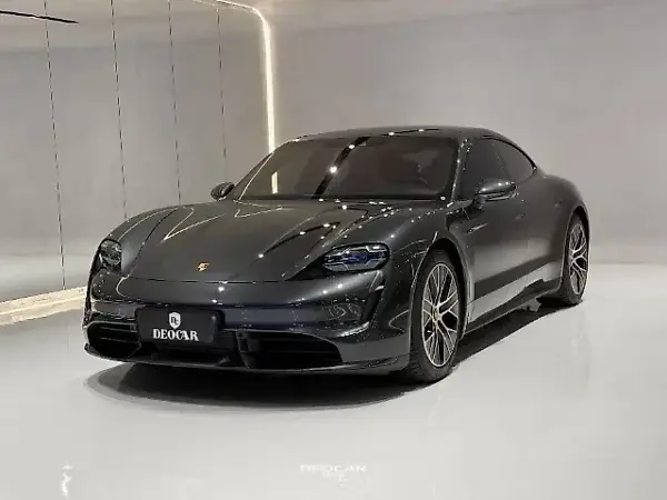 Porsche Taycan - Imagem 1