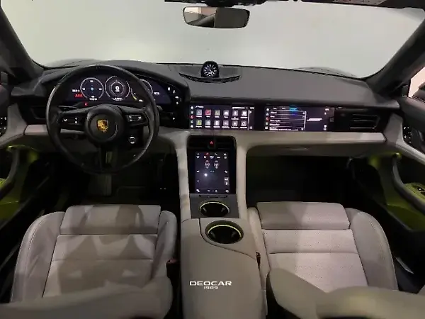 Porsche Taycan - Imagem 7