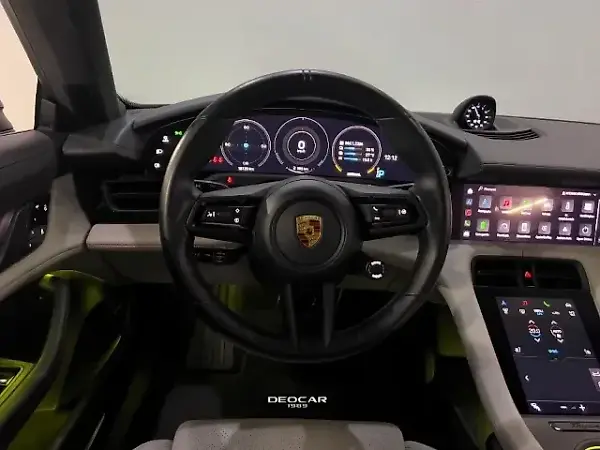 Porsche Taycan - Imagem 10