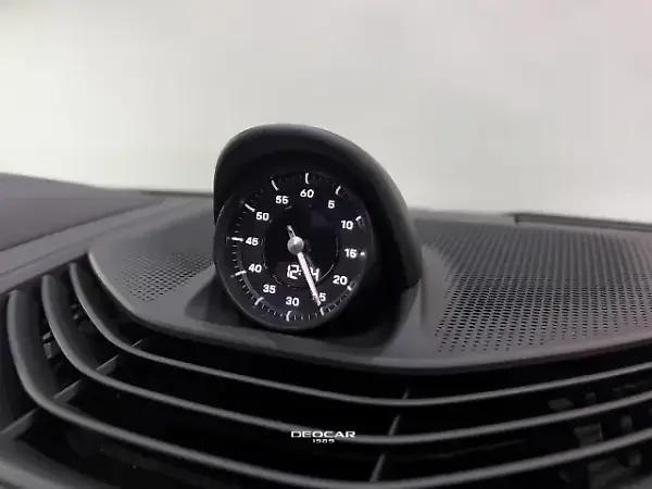 Porsche Taycan - Imagem 14
