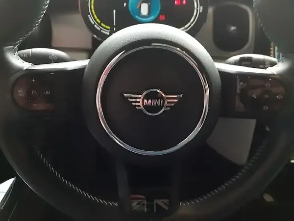 Mini Cooper SE - Imagem 15