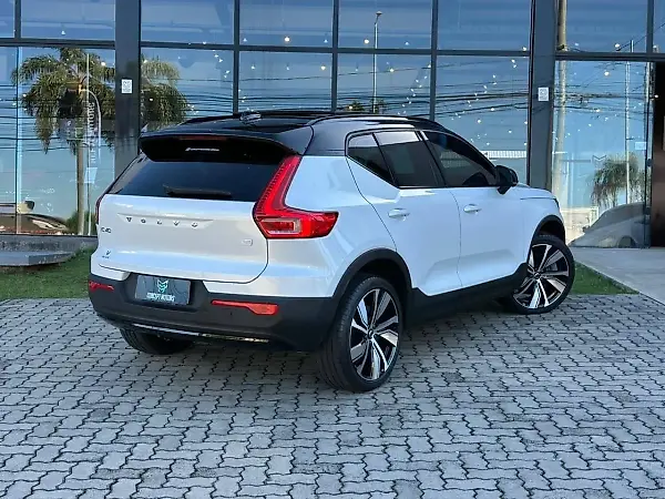 Volvo XC40 Recharge - Imagem 15