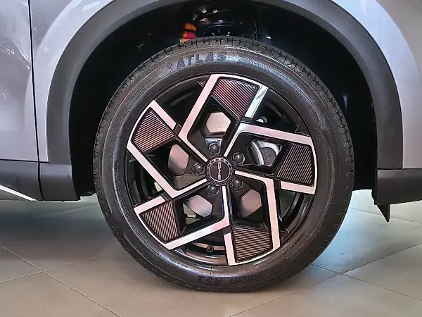 BYD Yuan Plus - Imagem 18