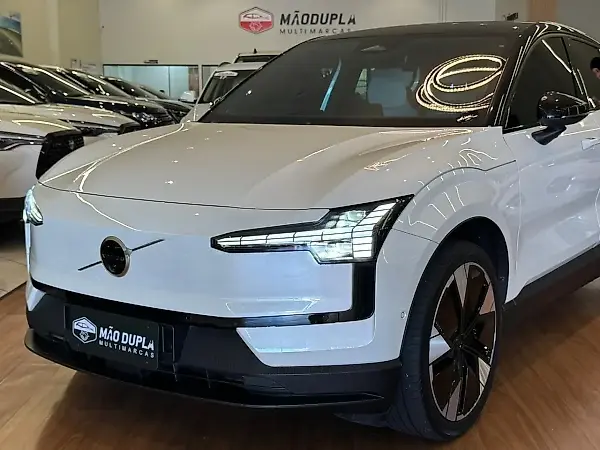 Volvo EX30 - Imagem 2
