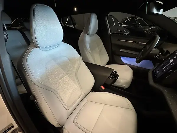 Volvo EX30 - Imagem 16