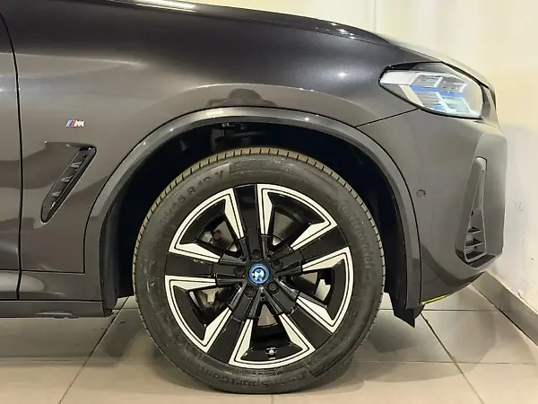 BMW Ix - Imagem 9