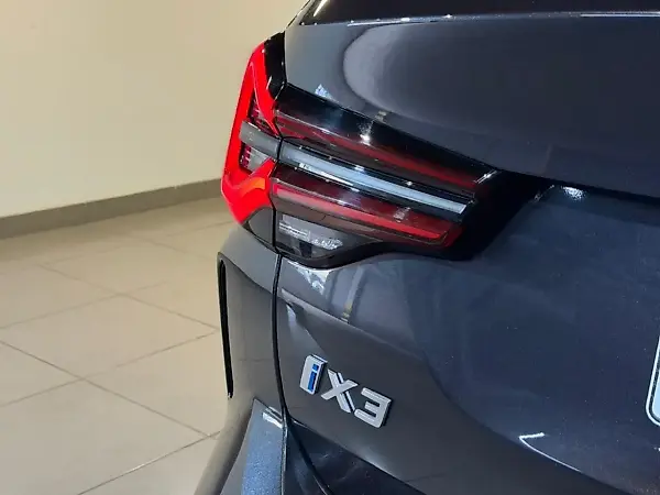 BMW Ix - Imagem 12