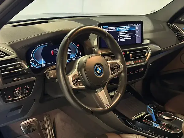 BMW Ix - Imagem 18