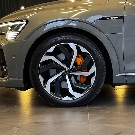 Audi E-tron Sportback - Imagem 3