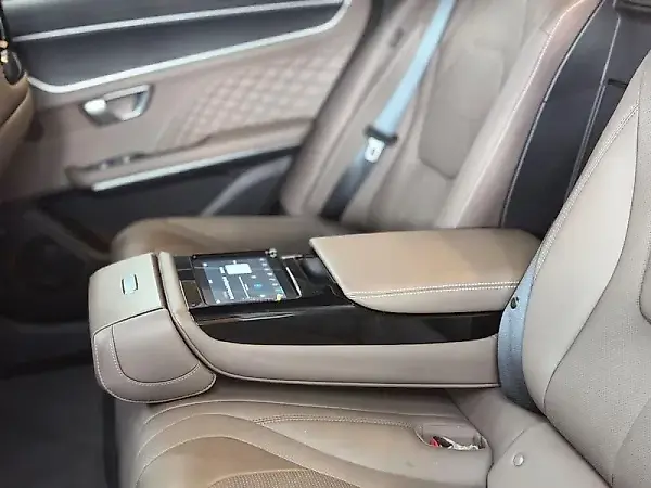 BYD Han - Imagem 12