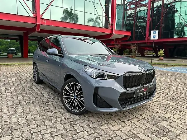 BMW IX1 - Imagem 1