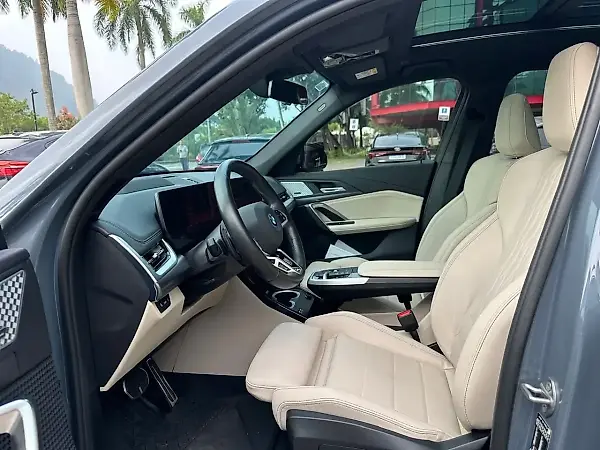 BMW IX1 - Imagem 10