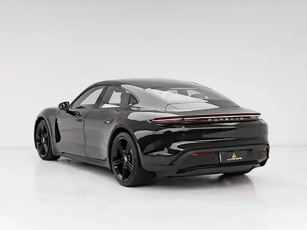 Porsche Taycan - Imagem 4