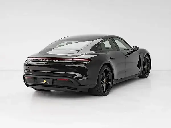 Porsche Taycan - Imagem 6