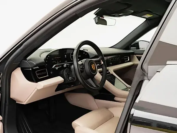 Porsche Taycan - Imagem 10