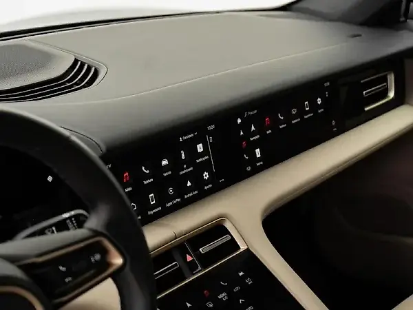Porsche Taycan - Imagem 11