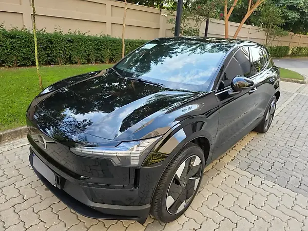 Volvo EX30 - Imagem 1
