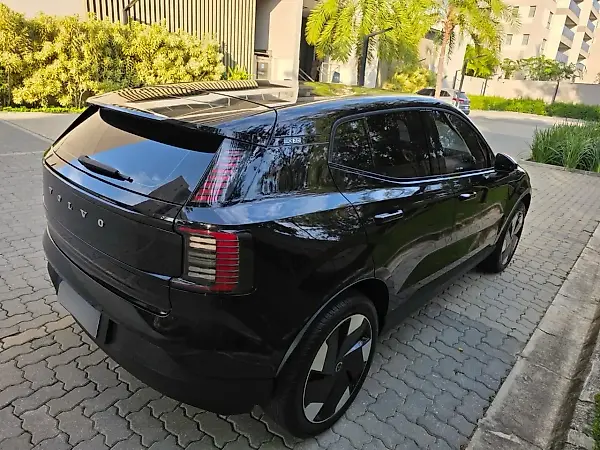 Volvo EX30 - Imagem 4