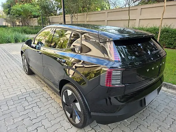 Volvo EX30 - Imagem 3