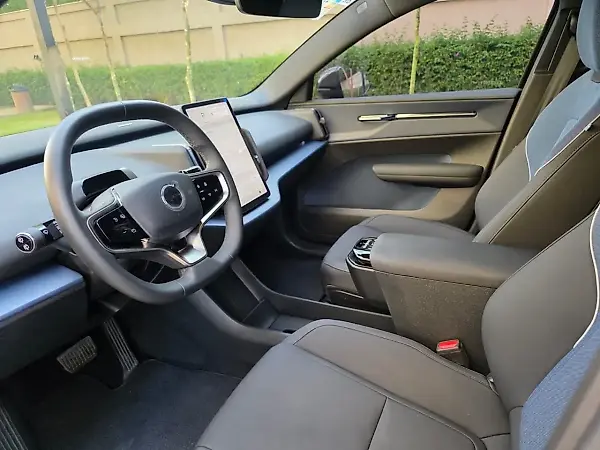 Volvo EX30 - Imagem 5