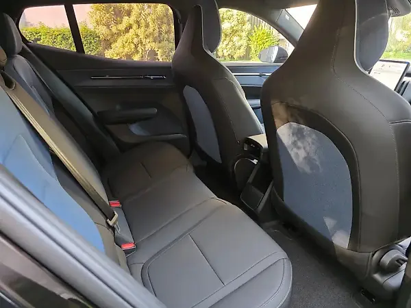 Volvo EX30 - Imagem 6