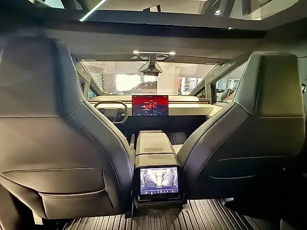 Tesla Cybertruck - Imagem 13