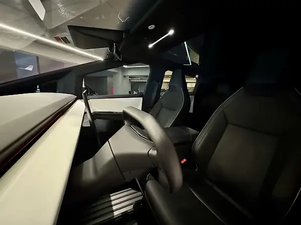 Tesla Cybertruck - Imagem 11