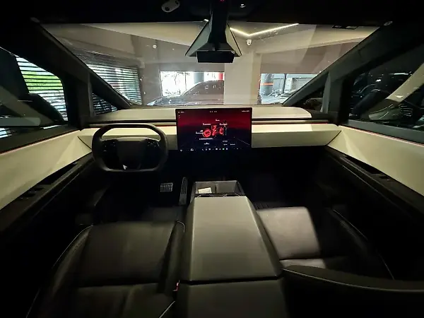 Tesla Cybertruck - Imagem 14