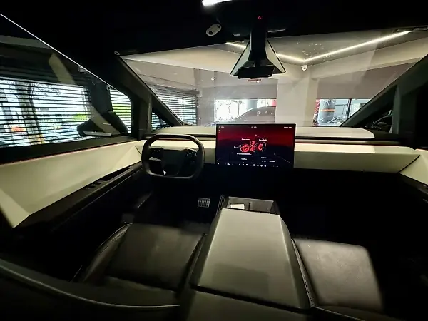 Tesla Cybertruck - Imagem 15