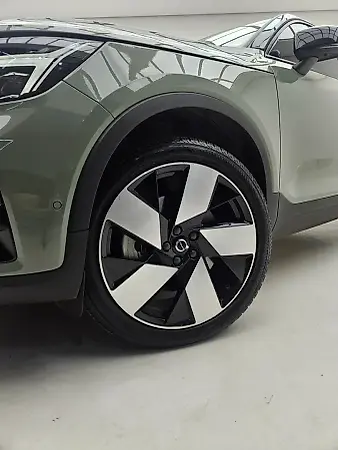 Volvo C40 Recharge - Imagem 8