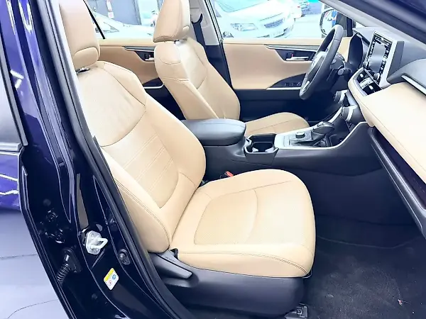 Toyota Rav4 EV - Imagem 14
