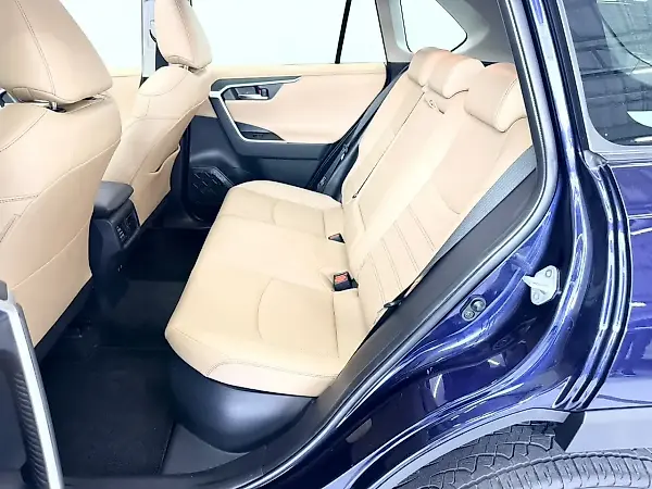 Toyota Rav4 EV - Imagem 15