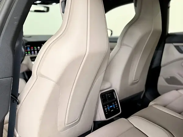 Porsche Taycan - Imagem 8