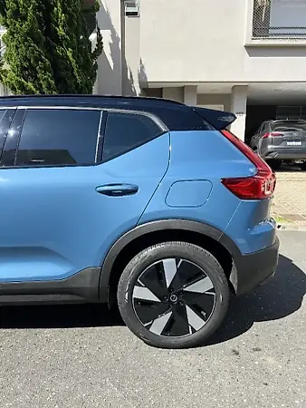 Volvo XC40 Recharge - Imagem 9