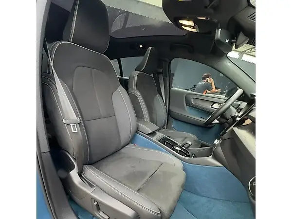 Volvo C40 Recharge - Imagem 13