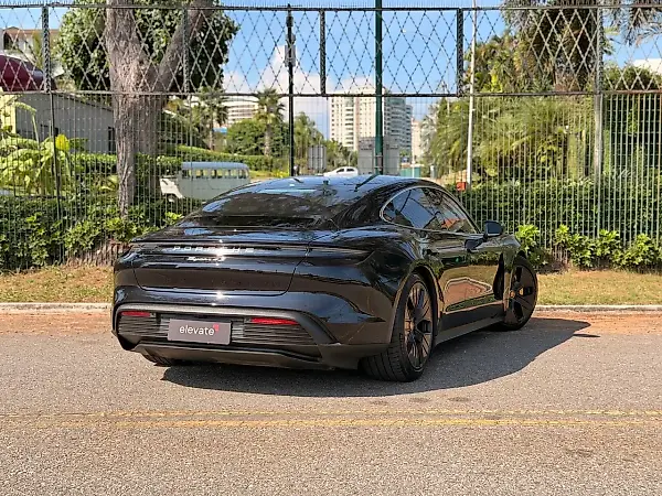 Porsche Taycan - Imagem 5