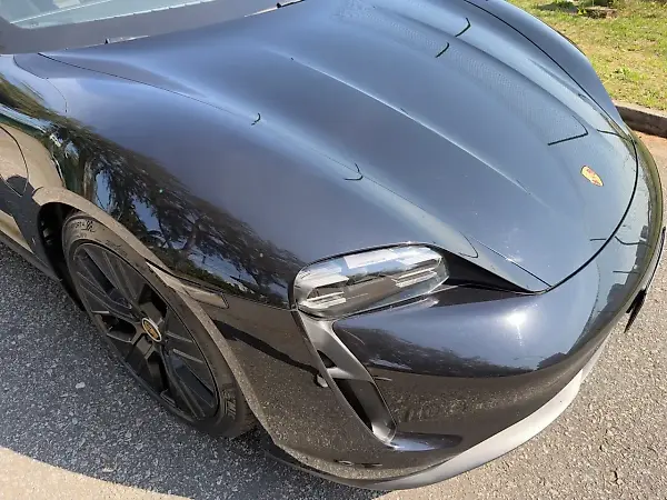 Porsche Taycan - Imagem 11