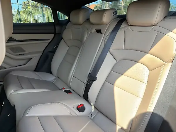 Porsche Taycan - Imagem 20