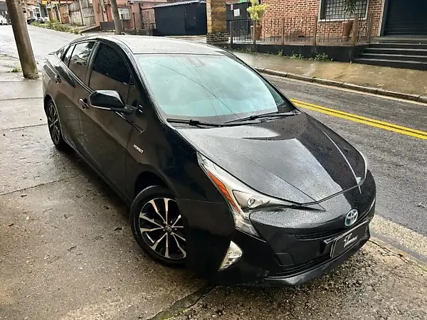 Toyota Prius Gen-4 - Imagem 8