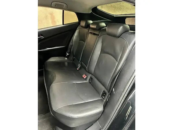 Toyota Prius Gen-4 - Imagem 11