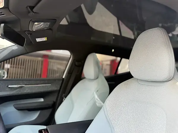 Volvo EX30 - Imagem 16