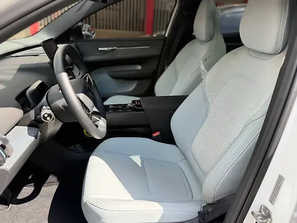 Volvo EX30 - Imagem 13