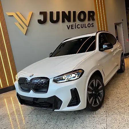 BMW IX3 - Imagem 1