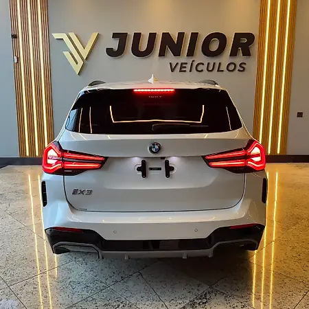 BMW IX3 - Imagem 7