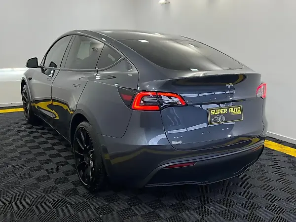 Tesla Model Y - Imagem 6